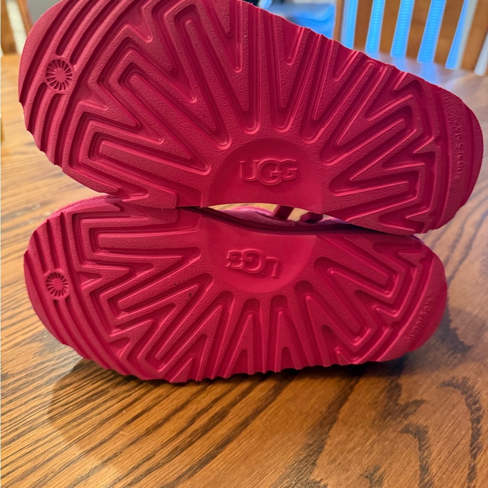 UGG Kids Boots in Bright Pink